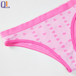 Slip da Donna Eleganti e Sexy con Motivi, Morbidi e Traspiranti, a Vita Media, Elastici, Stile Bikini - Product Image 2