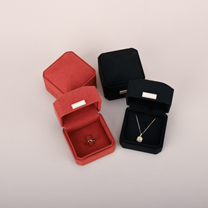 Caja de regalo de terciopelo de microfibra de gran venta, caja de exhibición cuadrada con tapa abatible de colores para anillos, pendientes, pulseras y collares. - Product Image 5