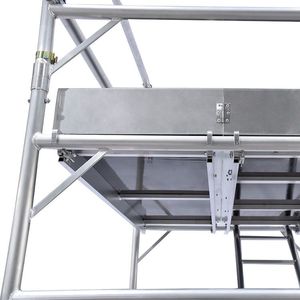 Échafaudage léger en alliage d'aluminium, cadre pliable avec assemblage rapide, <span class=keywords><strong>plateau</strong></span> à outils et pieds antidérapants pour utilisation en intérieur EN 1004 - Product Image 4