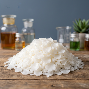 Cire émulsifiante non ionique de haute qualité, matière première pour crèmes onctueuses, lotions corporelles, soins de beauté et production cosmétique - Product Image 1