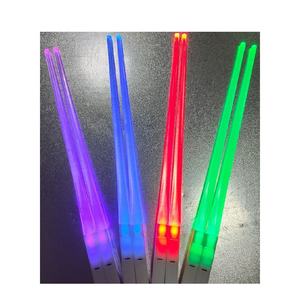 <span class=keywords><strong>Palillos</strong></span> de luz brillante ABS, sable de luz Led brillante, reutilizables - Product Image 1