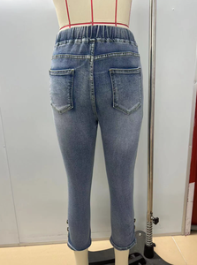 Pantaloni Capri <span class=keywords><strong>in</strong></span> Denim Elasticizzato da <span class=keywords><strong>Donna</strong></span> <span class=keywords><strong>con</strong></span> <span class=keywords><strong>Elastico</strong></span> <span class=keywords><strong>in</strong></span> <span class=keywords><strong>Vita</strong></span> e Cordoncino, Vestibilità Skinny, <span class=keywords><strong>Jeans</strong></span> Casual a Gamba Corta - Product Image 6