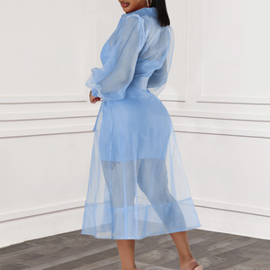 Conjunto de 2 piezas de moda: Vestido sexy de malla con tirantes y top halter para mujer, estilo casual - Product Image 4