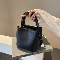 Nouveau Sac Seau 2026 avec Poignée Tressée et Cordon de Serrage, Petit Sac à Bandoulière Grande Capacité pour Femme, Idéal pour le Quotidien, le Bureau et les Voyages