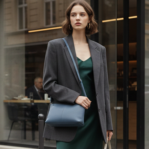 Sac à main de luxe en cuir véritable pour femme, sac à bandoulière noir à chaîne, fabrication chinoise, vente en gros - Product Image 4