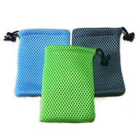 Vente en gros de chaussures de douche en nylon et polyester avec cordon de serrage pour le sac à savon pour bois de chauffage avec cordon de serrage et logo à clip Produits