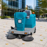Nouvelle balayeuse électrique compacte autoportée 48V 45AH à batterie au plomb pour le nettoyage des rues communautaires