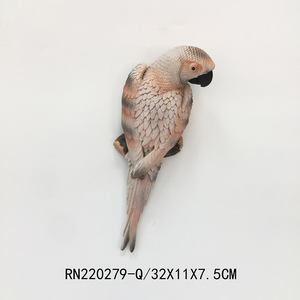 Tuinmuur Boom Hangende Ornamenten Groothandel Kunstmatige Papegaai Vogel Decoratie Opknoping Outdoor Hars Papegaai Voor Muur Beeldje - Product Image 4