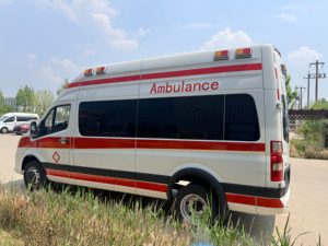Ambulanza JMC con Tetto Alto per Monitoraggio Manuale, Nuovo Veicolo Diesel per Trasporto Medico d'Emergenza, Completamente Attrezzato, 150km/h EURO 5 - Product Image 5