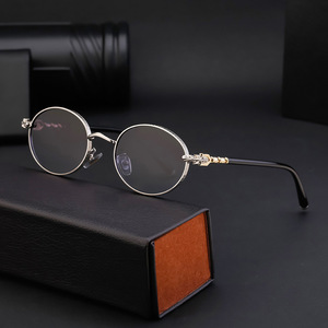 Lunettes de soleil sur mesure de style européen et américain à petite monture pour femmes, protection UV400, verres en PC, style Instagram, emballage en boîte - Product Image 5