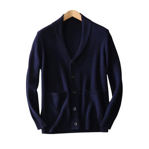 Cardigan décontracté slim en laine tricotée chaude et anti-plis pour homme, col en V, manches longues, style rétro hivernal - Product Image 1