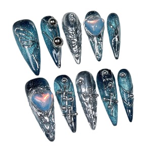 Uñas Postizas de Mariposa Galáctica Hechas a Mano, Uñas Postizas Largas de Estilo Europeo con Mariposas Pintadas a Mano - Product Image 5
