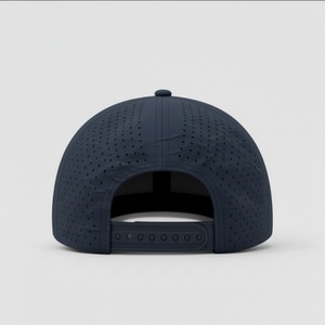 Gorras de Béisbol Personalizadas con Logotipo de Goma, 5 Paneles, Azules, de Secado Rápido, Deportivas, Estructuradas, Impermeables, con Orificios Cortados con Láser y Cierre a Presión - Product Image 4