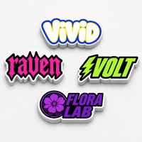 Autocollants personnalisés Yingao, découpés à la forme, en vinyle, imperméables, résistants aux UV, durables, adhésif puissant, brillants, multicolores, logo de marque, forme de bouclier