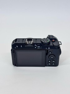 กล้อง Nikon Z30 20.9MP 4k UHD APS-C สำหรับ Vlog สภาพใหม่ 95% - Product Image 4