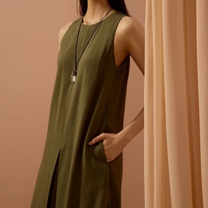 Nouvelle Arrivée 2025 – Robe Midi Plissée Antistatique Lavable avec Service OEM, Fente Ondulée Moderne - Product Image 1