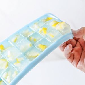 Bandeja de hielo de silicona de grado alimenticio, molde creativo para hacer hielo con tapa, congelación rápida, fácil desmolde, caja de cubitos de hielo para refrigerador - Product Image 3