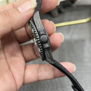 Reloj Mecánico para Hombre con Carcasa de Fibra de Carbono, Edición Personalizada - Diseño Único con Patrón de Fibra de Carbono - Product Image 3