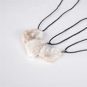 Позолоченное ожерелье из натурального грубого хрусталя - Product Image 6
