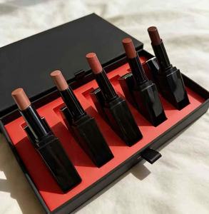 Lápiz Labial Mate/Brillante de Lujo de Alta Gama al por Mayor, Resistente al Agua, de Larga Duración, Acabado Antiadherente, Certificado HALAL CE, Marca OEM/ODM - Product Image 1