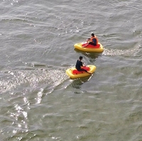 Bateau gonflable pour enfants à moteur électrique en vente, flotteur multifonctionnel, flotteur de piscine, radeau gonflable à moteur