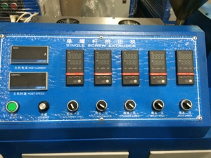 Extrudeuse à double vis de laboratoire |   Machine à granuler |   Ordinateur de bureau - Product Image 6