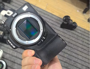 กล้อง <span class=keywords><strong>Nikon</strong></span> <span class=keywords><strong>Z6</strong></span> Mark II สภาพดีเยี่ยม ของแท้ มือสอง ใช้งานได้ดี เหมาะสำหรับการถ่ายภาพ - Product Image 1
