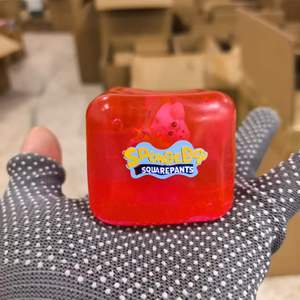 Needoh <span class=keywords><strong>SpongeBob</strong></span> SquarePants Nice Cube, Cubo Morbido di Alta Qualità in Maltosio, 4 Colori, Giocattoli Promozionali <span class=keywords><strong>Super</strong></span> Squishy - Product Image 6