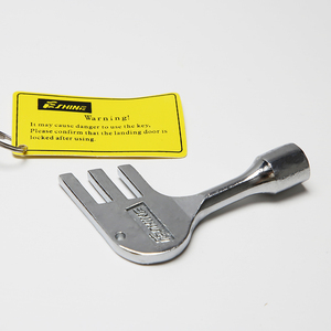 Pièces d'<span class=keywords><strong>ascenseur</strong></span> Jiangnan Fast Sanyo : Clé triangulaire à serrure ouverte pour hôtel - Product Image 2