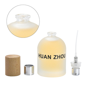 Sang Trọng 30Ml <span class=keywords><strong>50Ml</strong></span> Frosted Glass Vòng Hình Dạng Rỗng Refill Phun Tre Chai Nước Hoa - Product Image 4