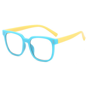 Gafas para computadora Xsy Kids, montura 11017, antirradiación, con filtro de luz azul, cuadradas, de silicona, para niños - Product Image 4