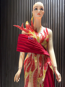 Elegante Vestido de Mujer con Hombros Descubiertos, Corte Trompeta, Tela de Seda con Pedrería de Alta Gama, Vestido de Noche para Fiesta - Product Image 6