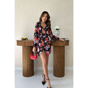 Robe fourreau en satin écologique à imprimé floral, taille naturelle, rouge, pour soirée - Product Image 6