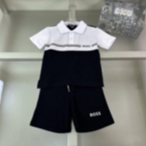 2026 LY Nuovo Design Estivo Set Casual Lussuoso Slim-fit a Maniche Corte per Ragazzi, Vitalità Giovanile, Contrasti Audaci 2-10 Anni - Product Image 3