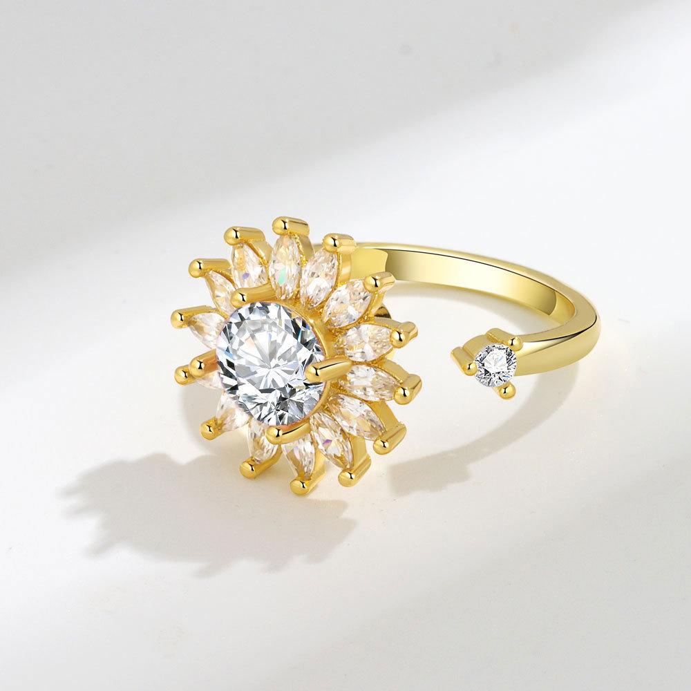 Yellow gold (White Diamond)