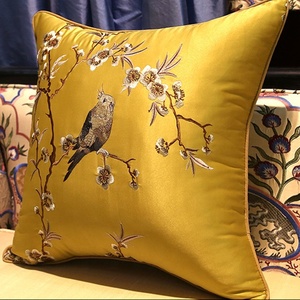 Housse de coussin en soie polyester brodé, Offre Spéciale, usine chinoise, 100%, décoration de la maison, nouvelle collection - Product Image 1