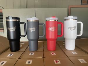 Nuovo Stile Tazza da Viaggio Personalizzabile <span class=keywords><strong>con</strong></span> Logo 40 oz 30oz Tazza da Caffè per Esterni Tazza in Acciaio Inox per Avventure Tumbler 40oz <span class=keywords><strong>con</strong></span> Manico - Product Image 3