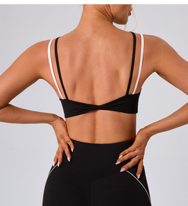 Nouvelle Collection 2026 – Ensembles de Yoga Haut de Gamme à Bretelles Fines et Blocs de Couleurs – Style Athlétique pour Entraînement Urbain - Product Image 4