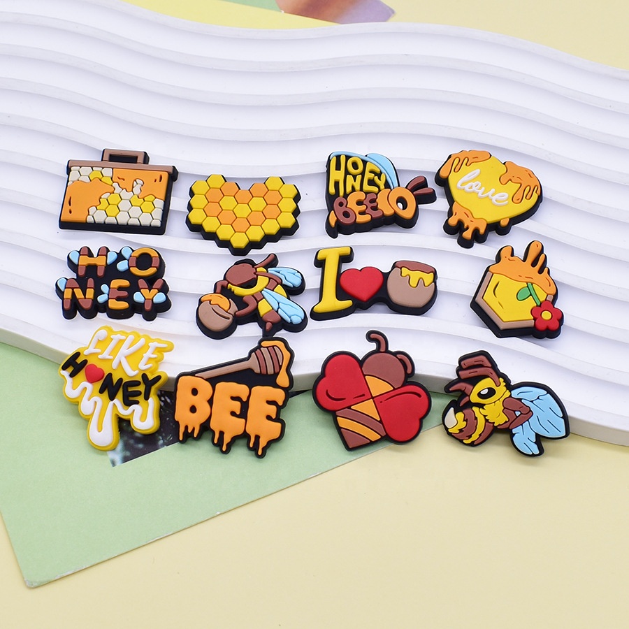 XX Wholesale Custom Cartoon Cute PVC Accessories Shoe Decorative Buckle Children's Gift Clog Charm Little Bee Series Shoe Charms