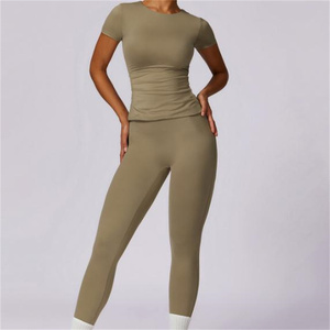 Vente en gros de l'ensemble décontracté <span class=keywords><strong>3</strong></span> pièces pour femmes, dernier design, vêtements de <span class=keywords><strong>jogging</strong></span>, pantalon de survêtement slim, ensembles de survêtement pour femmes, 2 ensembles de yoga pour femmes - Product Image 1