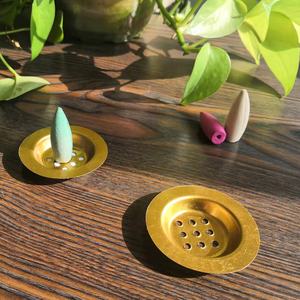Fer métal porte-encens brûleur d'encens accessoires couvercle brûleur d'encens fer tasse Carton carton boîte or résine en gros 52 Mm - Product Image 3