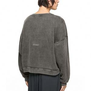 Sudadera de cuello redondo de gran tamaño Vintage Boxy personalizada para hombre, 100% de algodón, estilo informal teñido liso para temporada de otoño - Product Image 4