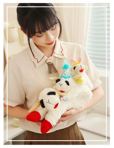Peluche Interattivo Lisa a Forma di Pecora per Gatti e Cani, Stile Cartone Animato, con Squeaker, Ricamato, 29cm, Antistress, Realizzato in Morbido PP - Product Image 3