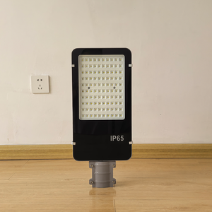 Focos solares <span class=keywords><strong>Sensor</strong></span> <span class=keywords><strong>de</strong></span> <span class=keywords><strong>movimiento</strong></span> al aire libre 30W 40W 50W 60W <span class=keywords><strong>100W</strong></span> Farola solar al aire libre <span class=keywords><strong>con</strong></span> batería - Product Image 4