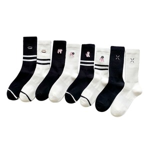 Quentin Tùy Chỉnh Phi Hành Đoàn Thêu Dệt Kim Vớ Chất Lượng Cao Thấp Moq Tùy Chỉnh Chất Lượng Tốt Vớ Riêng Logo Thêu Unisex Grip - Product Image 2