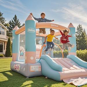 Casa inflable colorida para niños pequeños, castillo hinchable con soplador para niños, producto inflable para patio trasero - Product Image 1