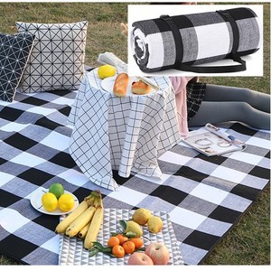 Manta de Picnic Rectangular Impermeable para Todas las Estaciones con Correa de Transporte - Product Image 3