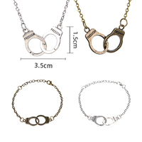 ZRM Collier menottes rétro en alliage style bohème européen et américain, Bracelet à lettres gris, Chaîne de clavicule, Accessoires de mode pour femmes