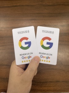 Carte NFC PVC programmable personnalisée 13,56 MHz pour avis Google, carte de médias sociaux, code QR personnalisé, <span class=keywords><strong>puce</strong></span> NFC sans contact - Product Image 1