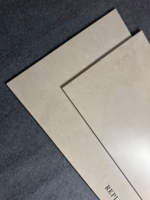 Baldosa de Porcelana Grande de 600x1200mm, Color Beige, Imitación Piedra, Acabado Mate, Anti-Rayones, Antideslizante, para Pisos de Sala de Estar